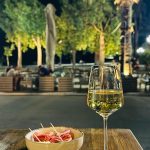 ΚΑΦΕ-ΜΠΑΡ-ΜΕΘΑΝΑ-LA-PIEDRA-ΛΥΣΣΑΙΟΣ