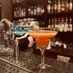 ΚΑΦΕ-ΜΠΑΡ-ΜΕΘΑΝΑ-LA-PIEDRA-ΛΥΣΣΑΙΟΣ