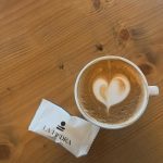 ΚΑΦΕ-ΜΠΑΡ-ΜΕΘΑΝΑ-LA-PIEDRA-ΛΥΣΣΑΙΟΣ