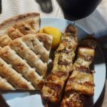 ΕΣΤΙΑΤΟΡΙΟ-ΜΟΝΕΜΒΑΣΙΑ-ΤΟ-ΚΟΡΑΛΙ-ΚΑΜΑΡΙΝΟΣ