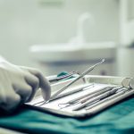 ΟΔΟΝΤΙΑΤΡΟΣ-ΑΘΗΝΑ-ΛΙΑΡΟΜΑΤΗ-ΠΕΝΝΥ