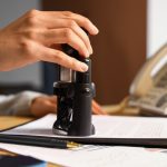 ΣΥΜΒΟΛΑΙΟΓΡΑΦΟΣ-ΑΘΗΝΑ-ΚΕΝΤΡΟ-ΚΑΡΙΝΙΩΤΑΚΗ